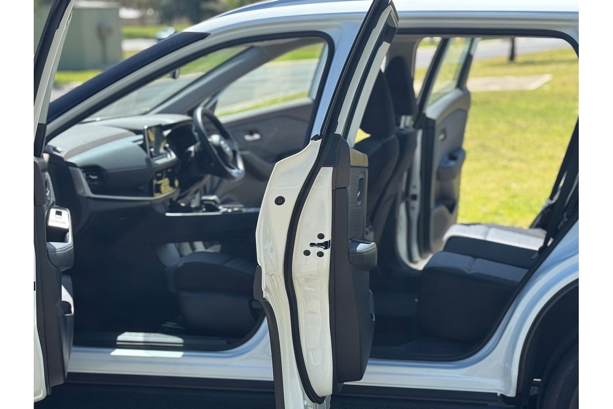 2024 Nissan X-TRAIL ST T33