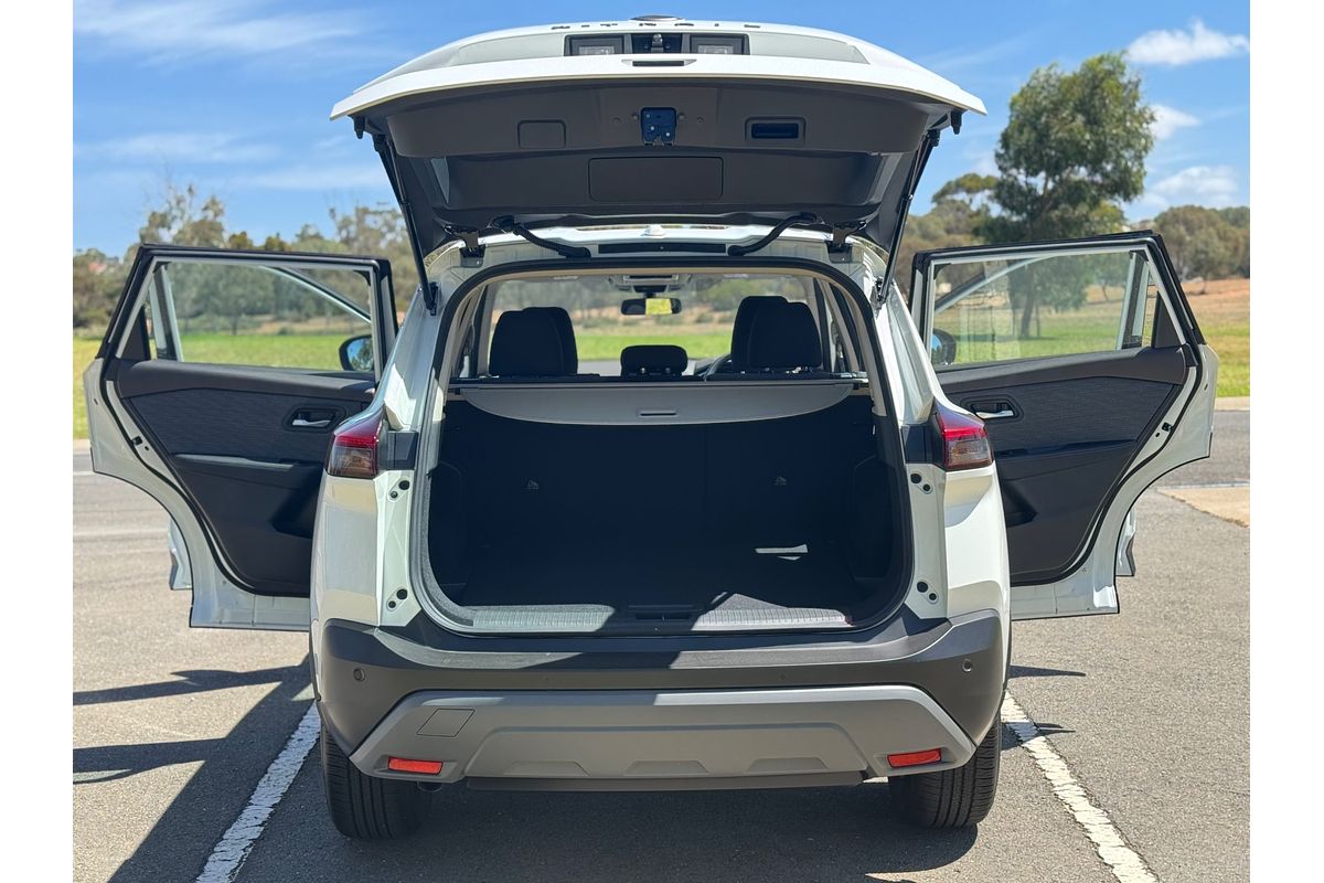 2024 Nissan X-TRAIL ST T33