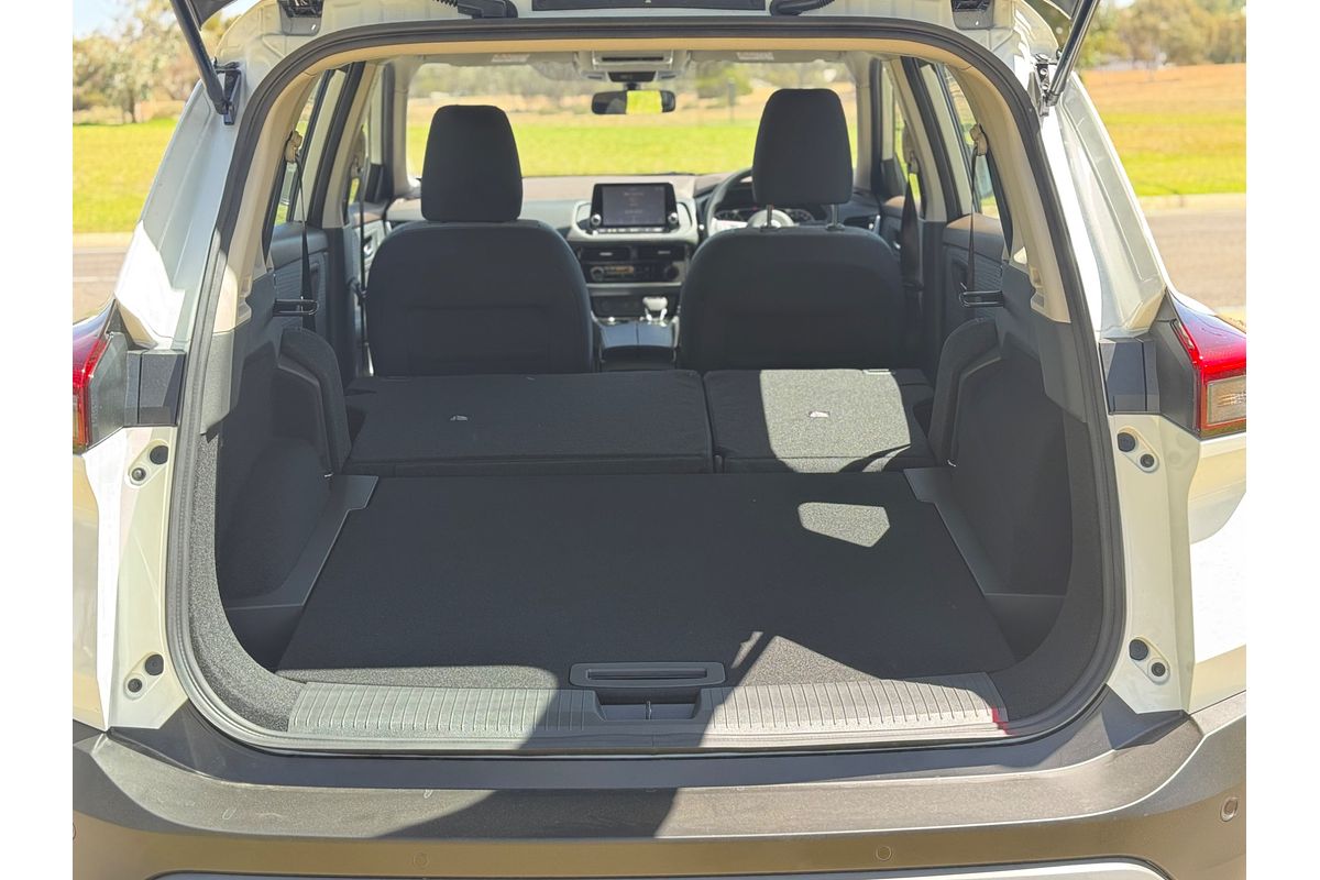 2024 Nissan X-TRAIL ST T33