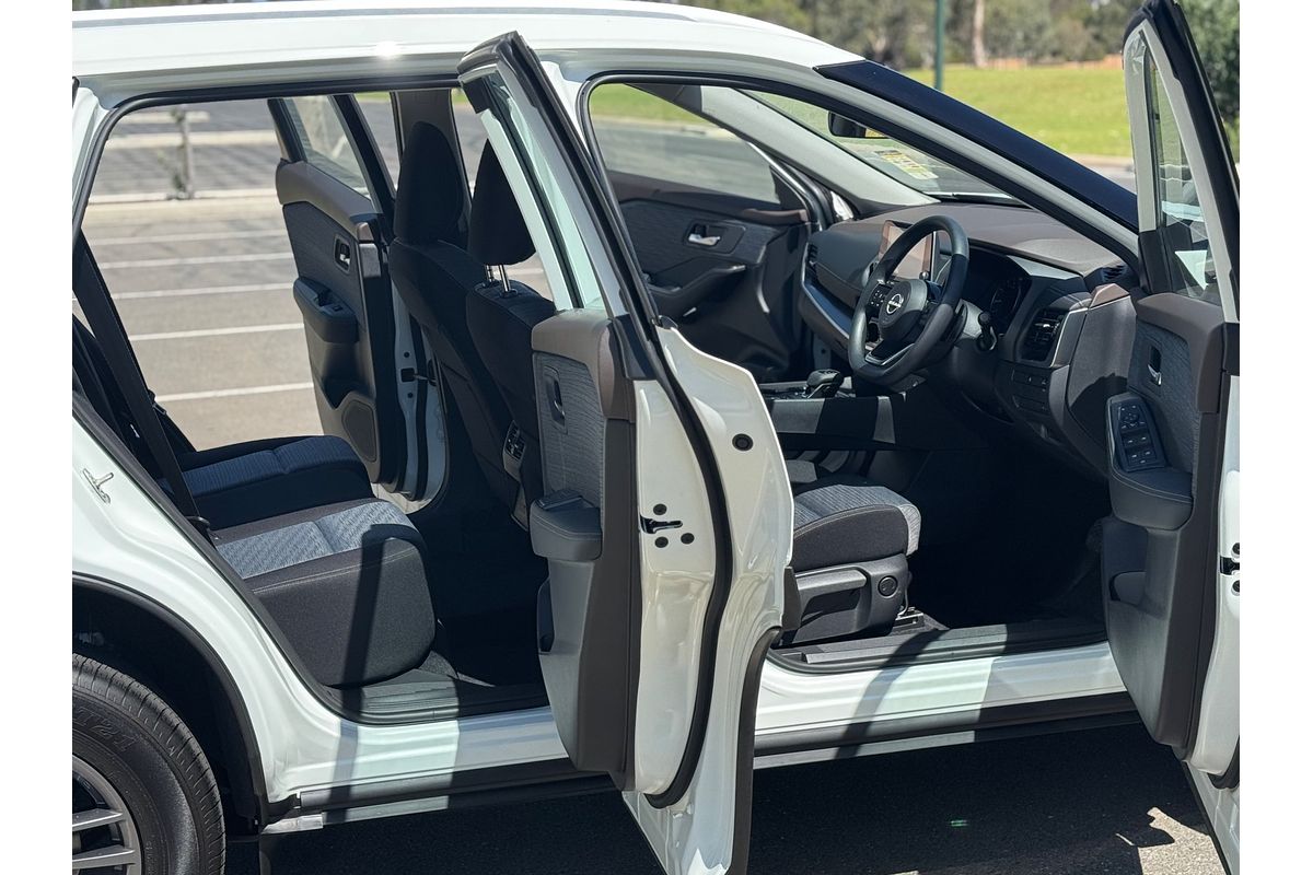 2024 Nissan X-TRAIL ST T33