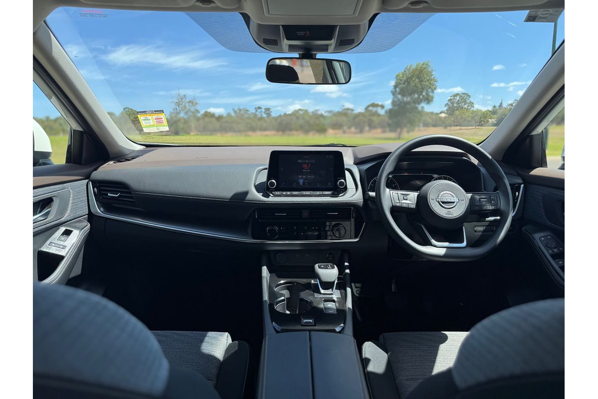 2024 Nissan X-TRAIL ST T33