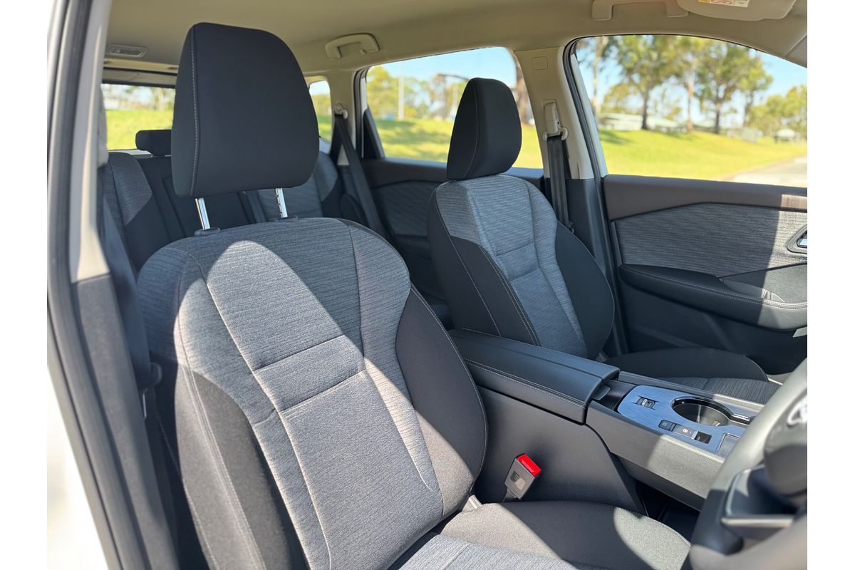 2024 Nissan X-TRAIL ST T33