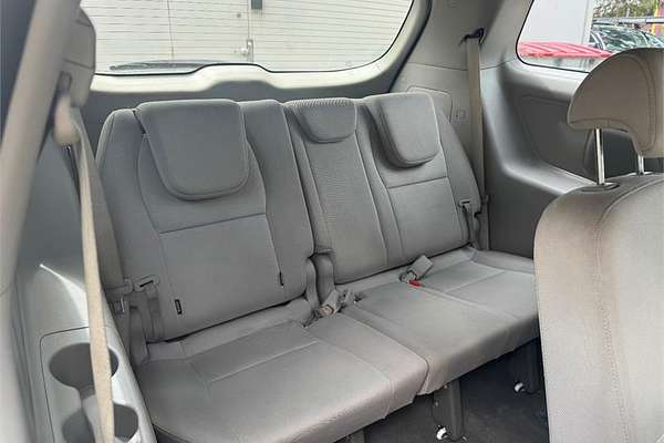 2015 Kia CARNIVAL S YP MY16
