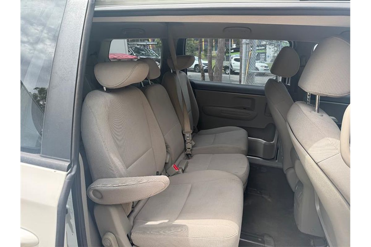 2015 Kia CARNIVAL S YP MY16