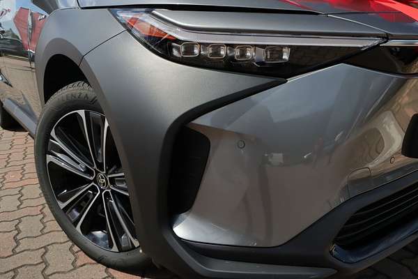 2024 Toyota bZ4X XEAM10R