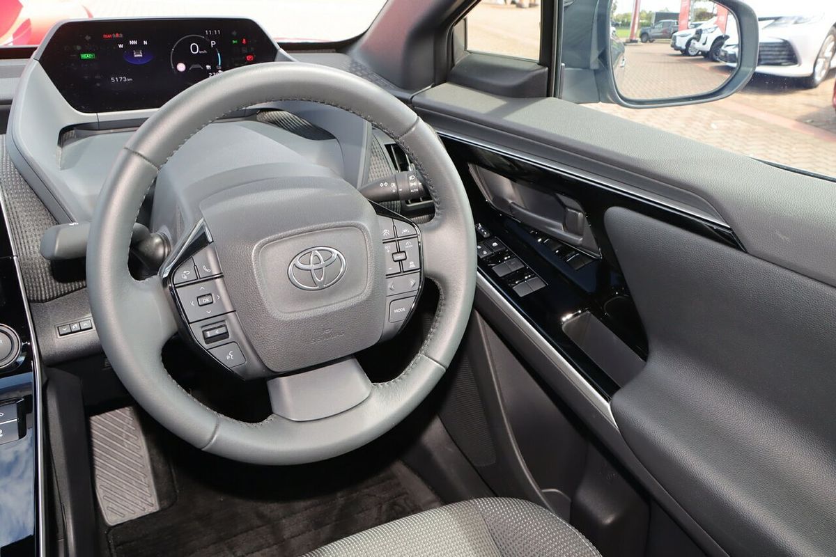 2024 Toyota bZ4X XEAM10R