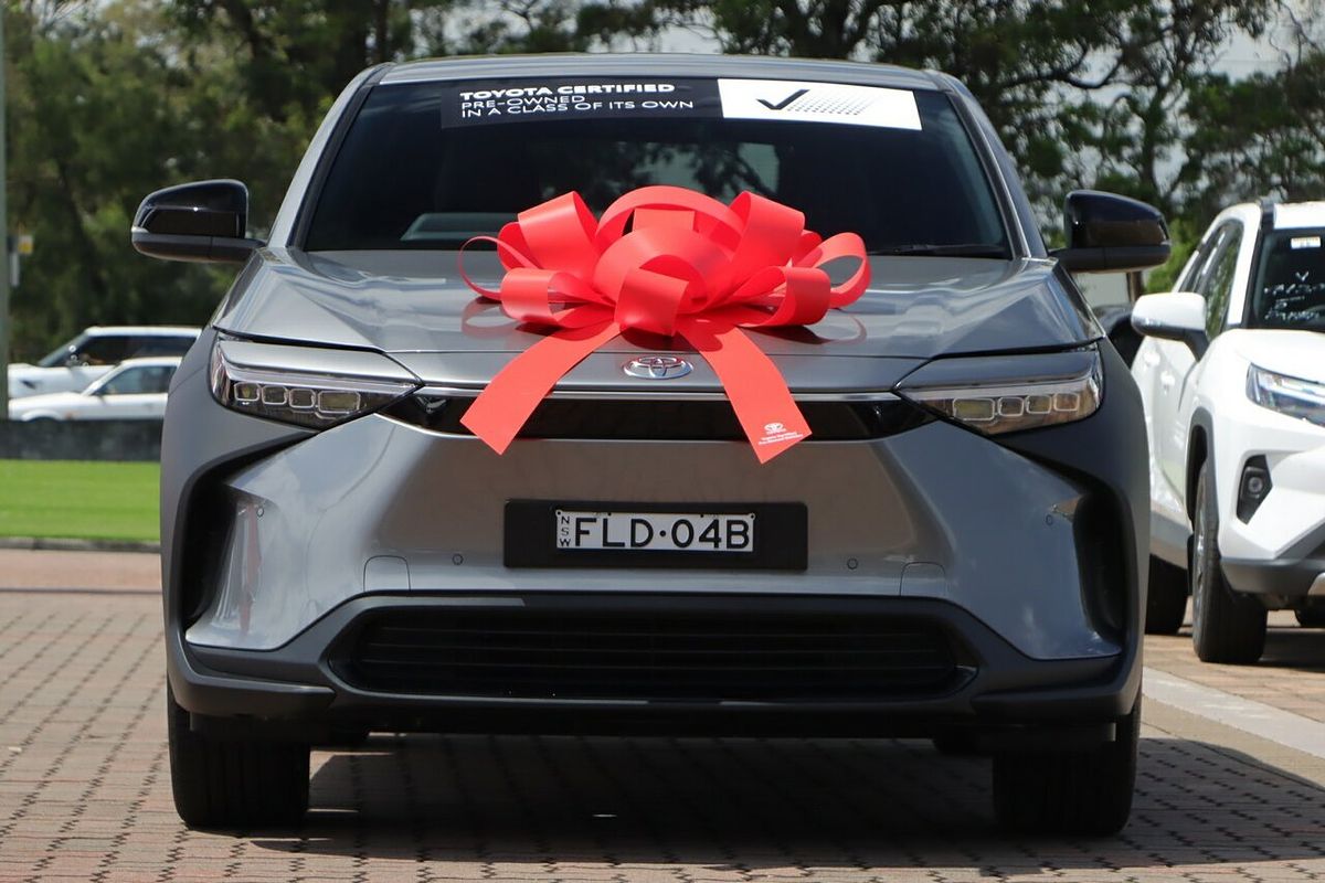 2024 Toyota bZ4X XEAM10R
