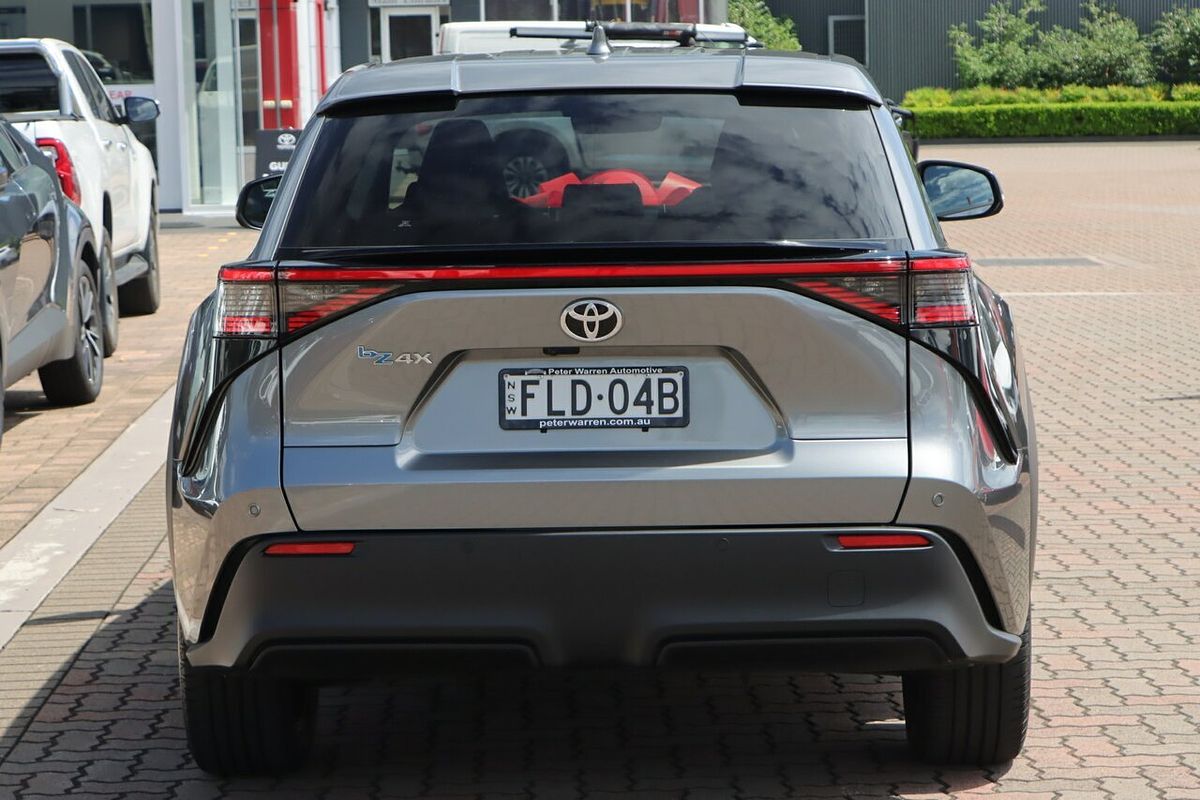 2024 Toyota bZ4X XEAM10R
