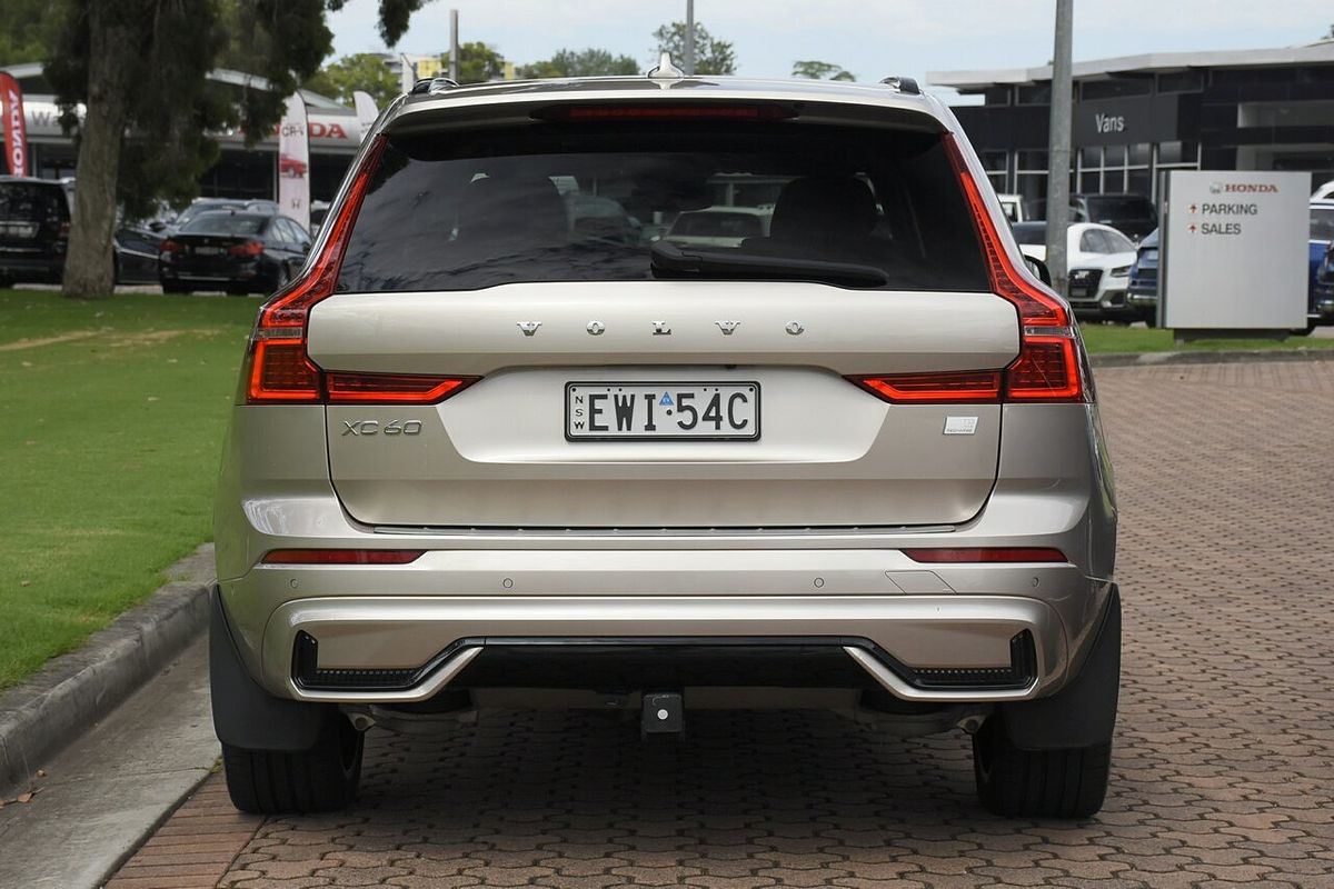 2022 Volvo XC60 Recharge Ultimate T8 Plug-In Hybrid