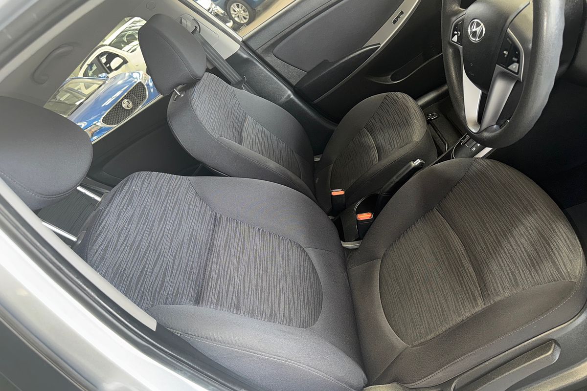 2017 Hyundai Accent Active RB4