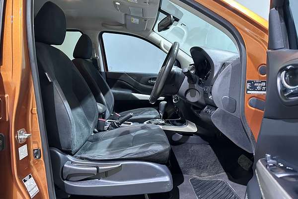 2019 Nissan Navara ST-X D23 Series 4 4X4
