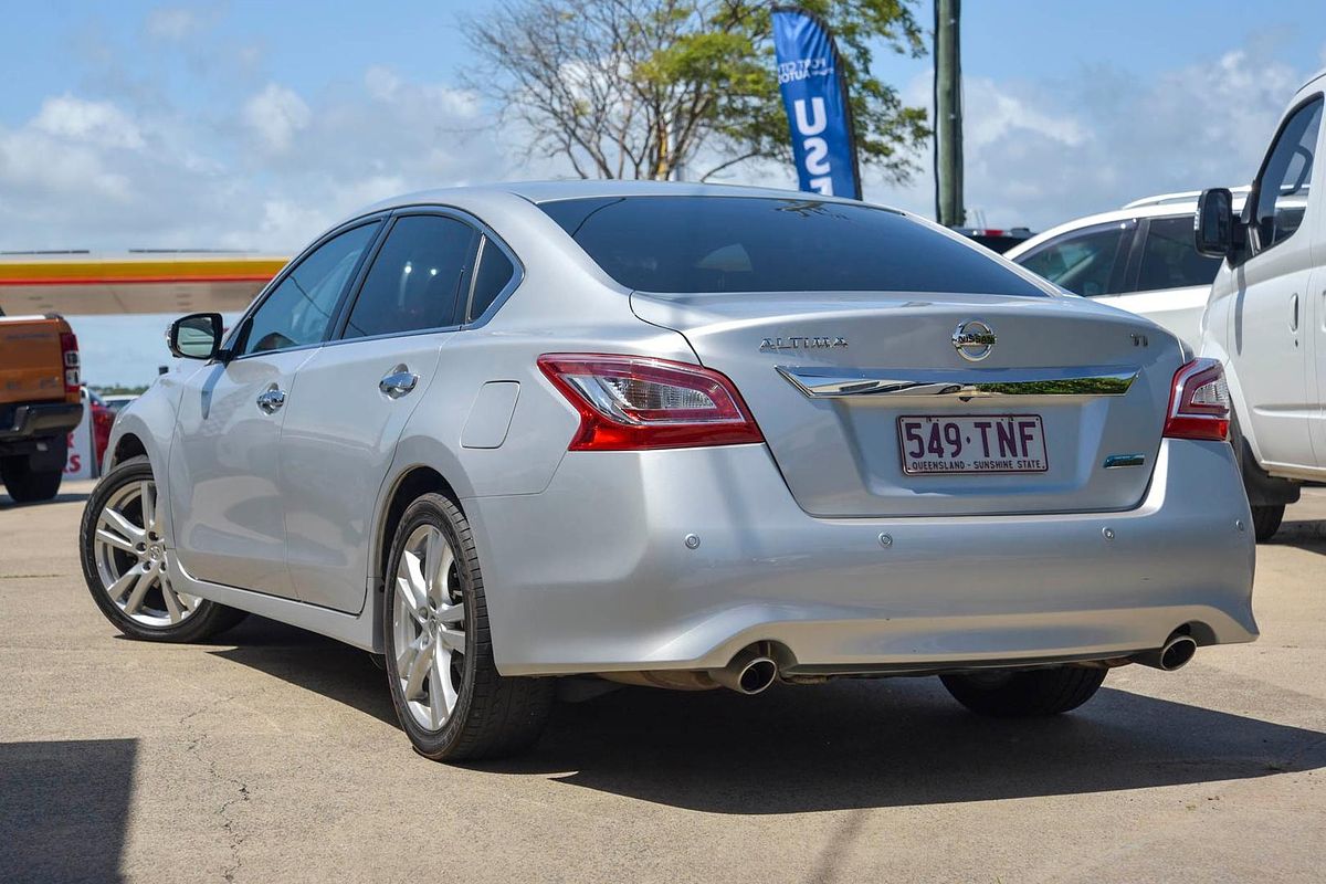 2013 Nissan Altima Ti L33