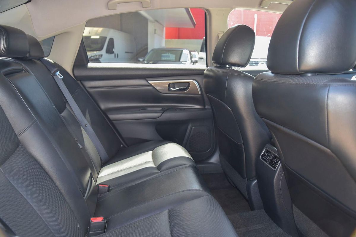 2013 Nissan Altima Ti L33