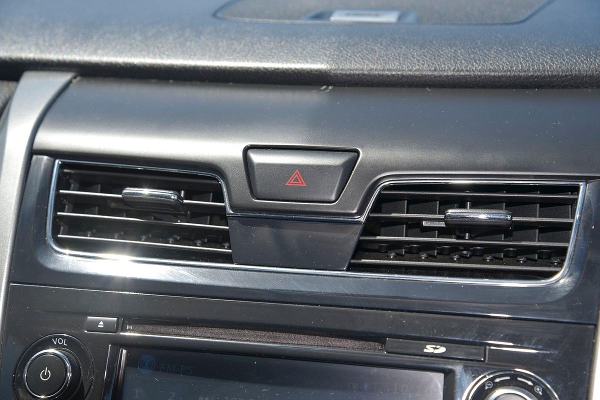 2013 Nissan Altima Ti L33
