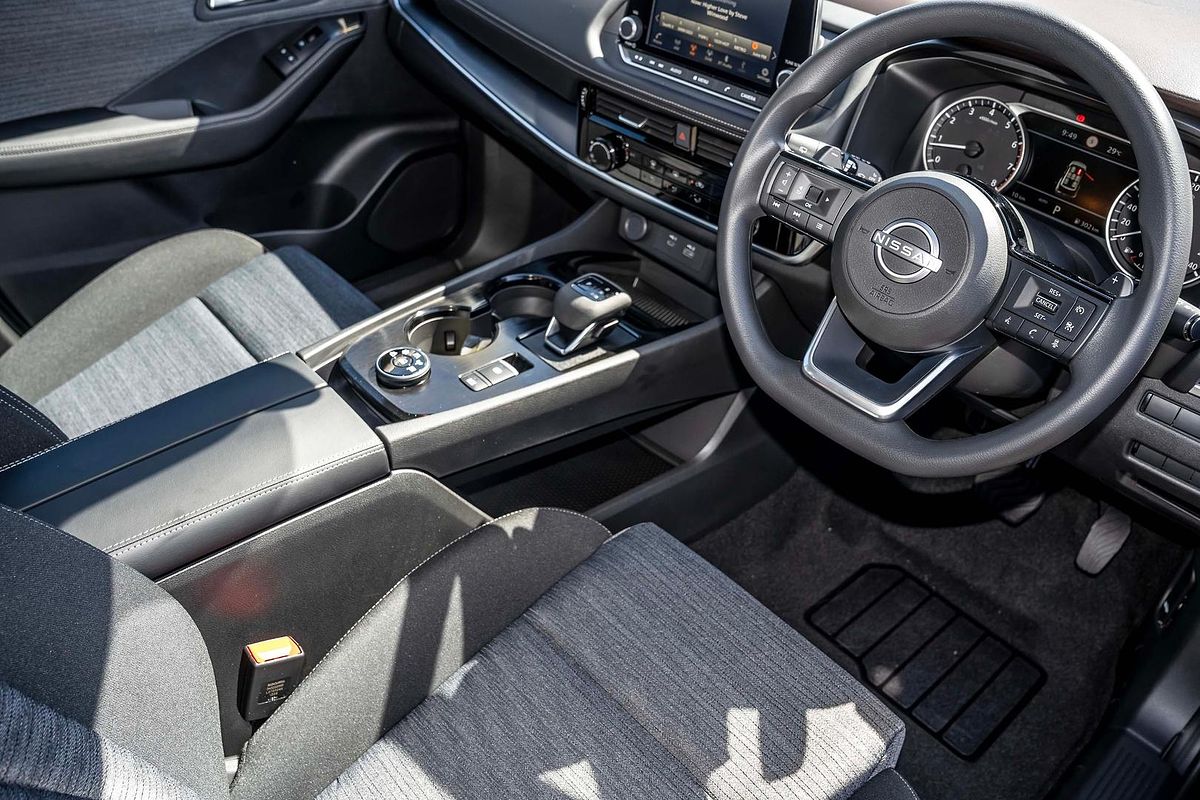 2024 Nissan X-TRAIL ST T33