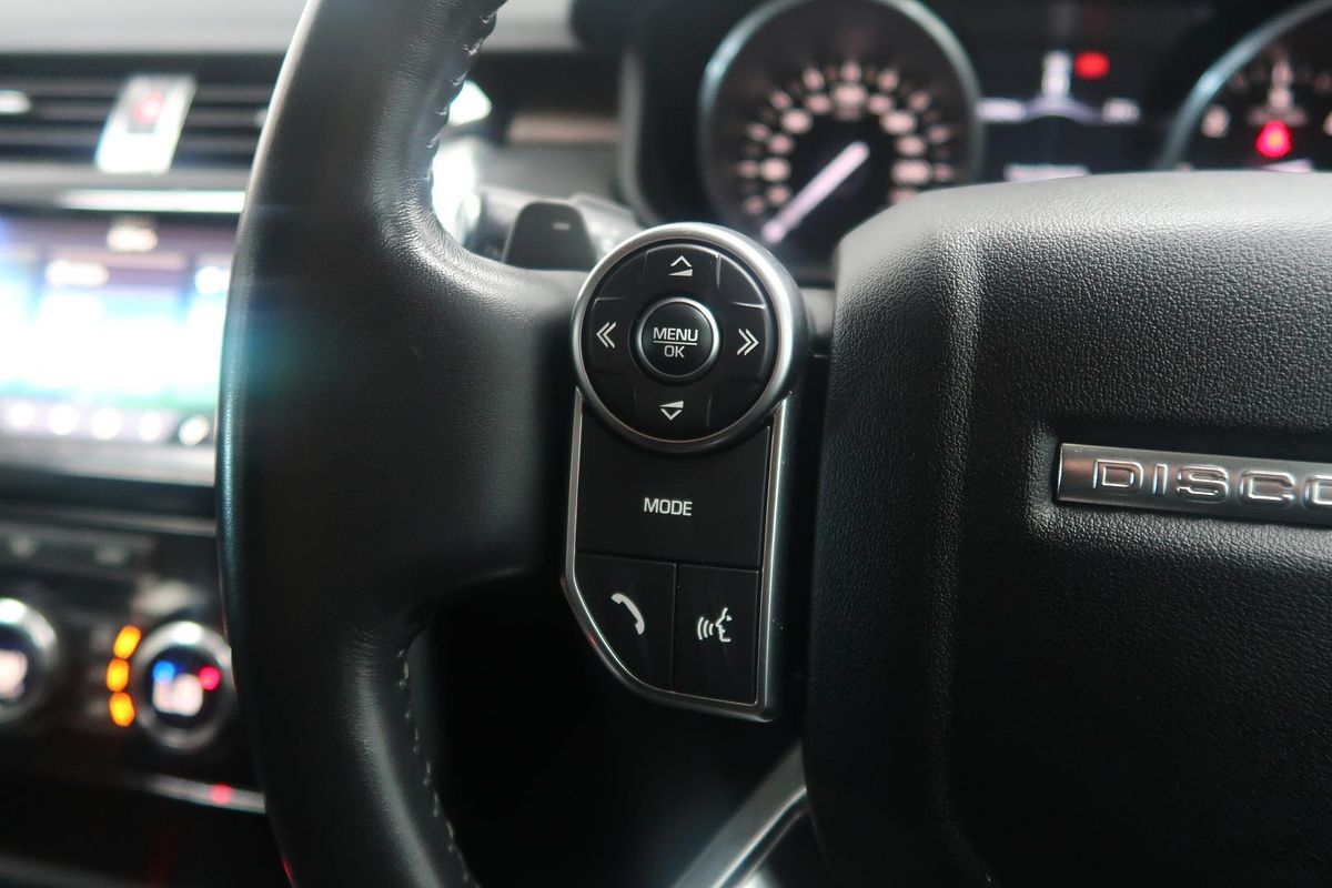 2017 Land Rover Discovery TD4 HSE Series 5