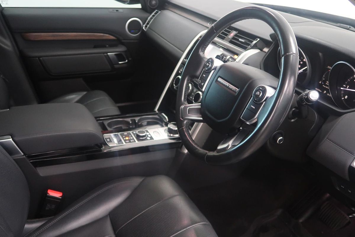 2017 Land Rover Discovery TD4 HSE Series 5