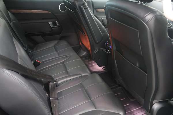 2017 Land Rover Discovery TD4 HSE Series 5