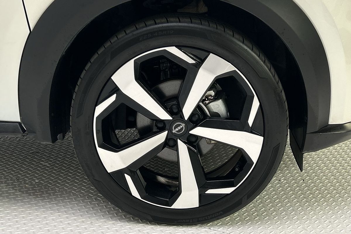 2023 Nissan JUKE ST-L F16