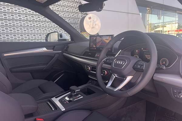 2024 Audi Q5 45 TFSI Sport FY