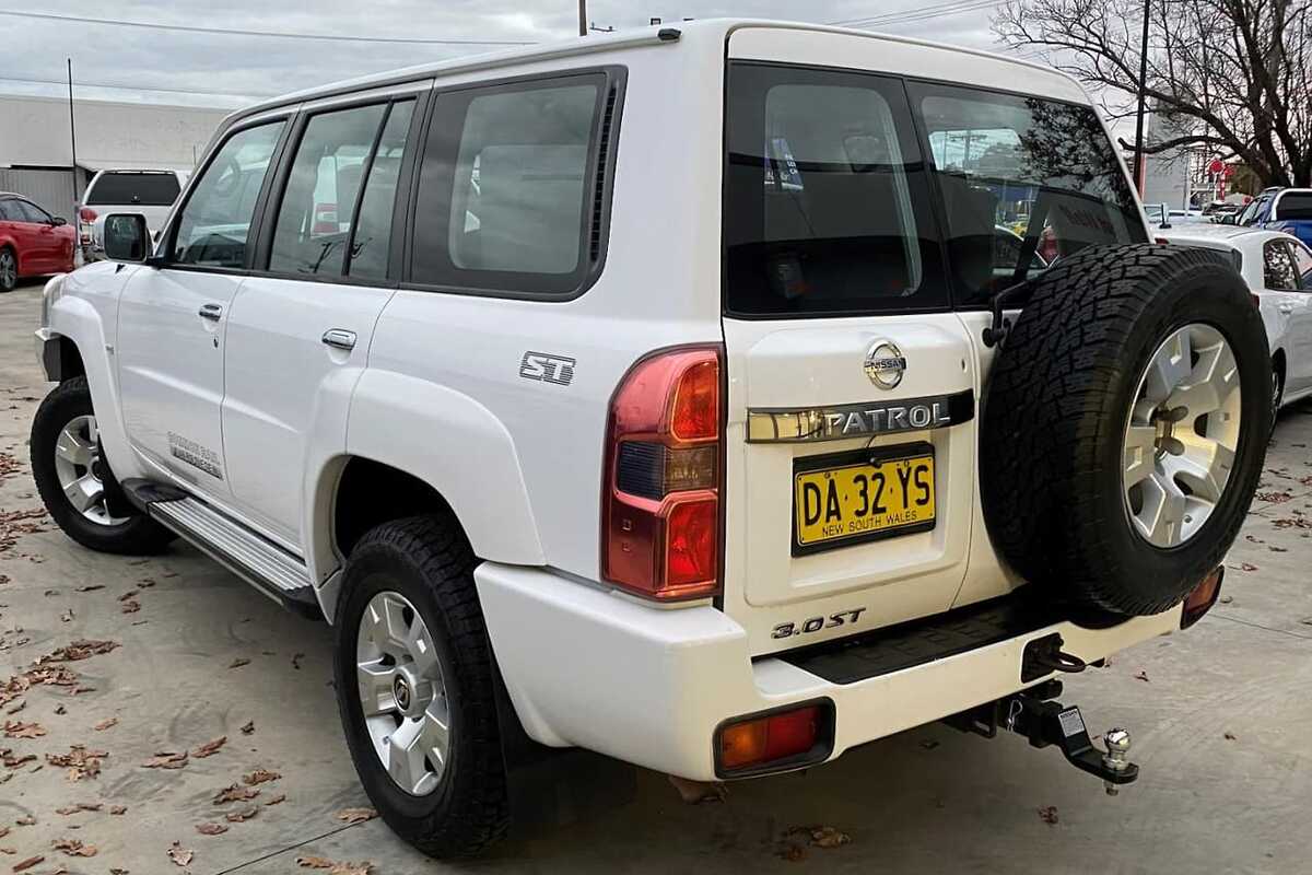 2010 Nissan PATROL ST GU 7