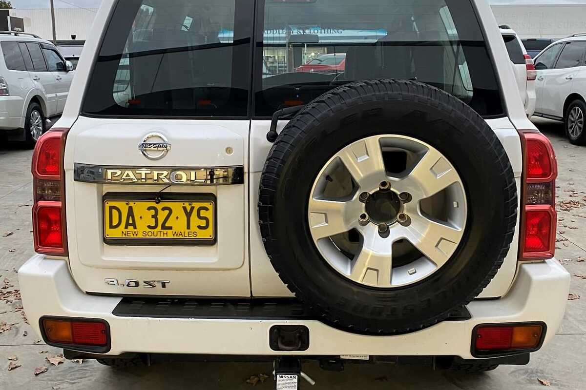 2010 Nissan PATROL ST GU 7