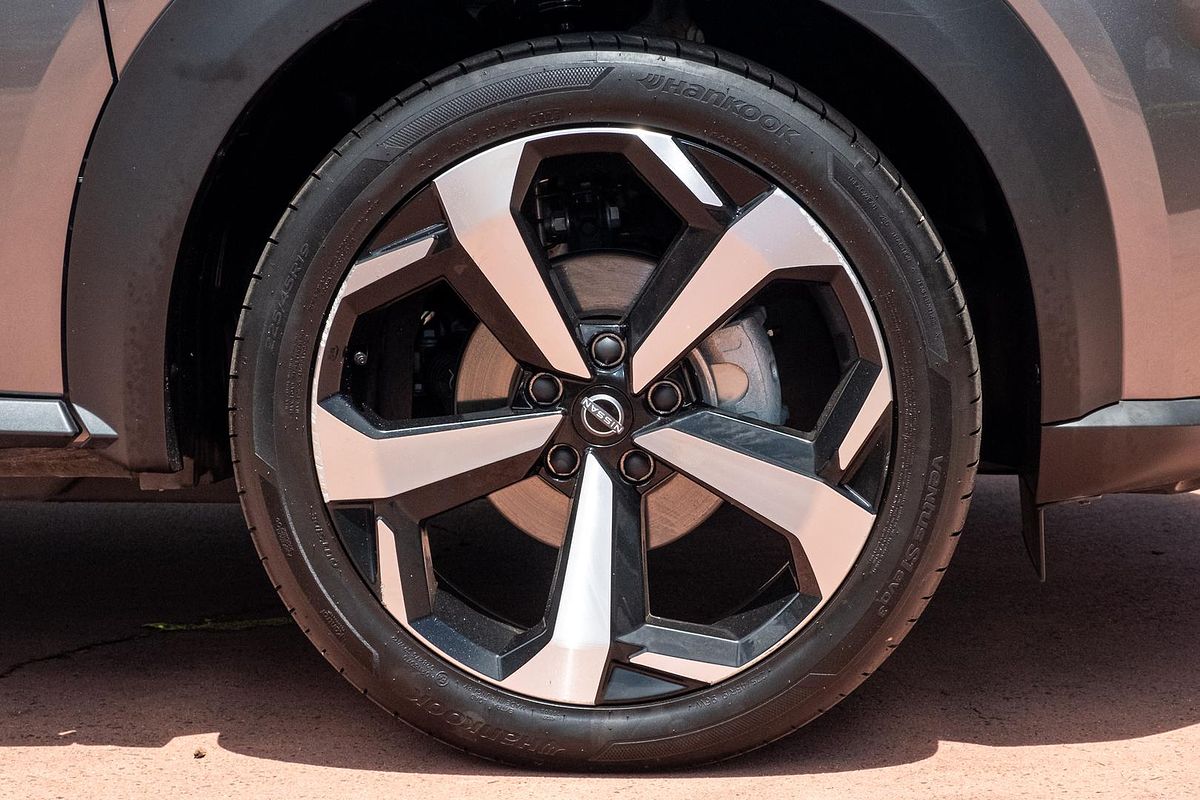 2023 Nissan JUKE ST-L F16