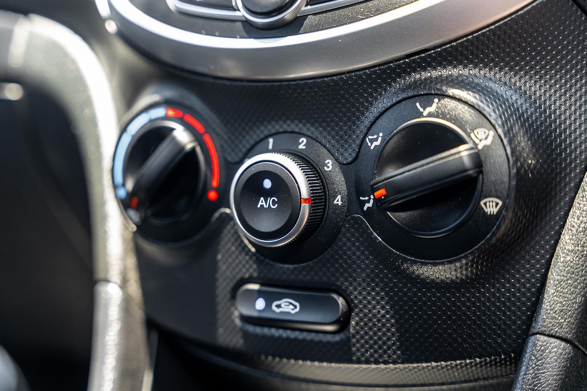 2018 Hyundai Accent Sport RB6