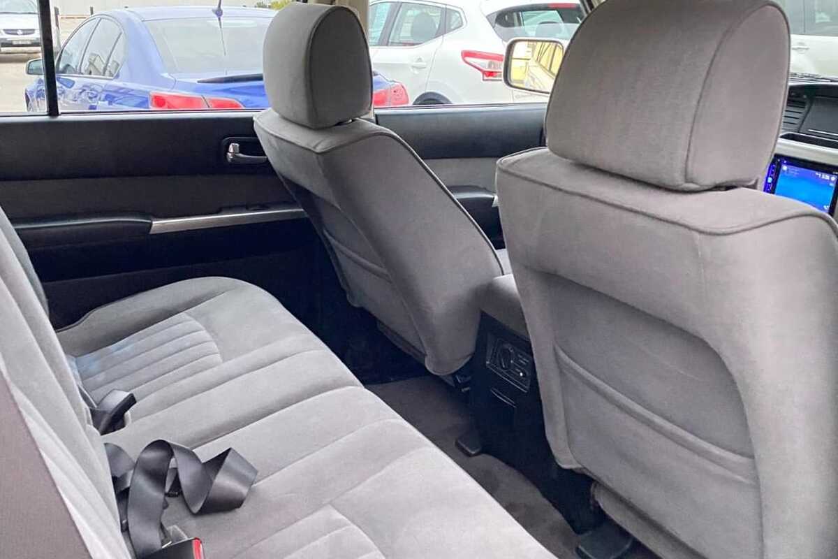 2010 Nissan PATROL ST GU 7
