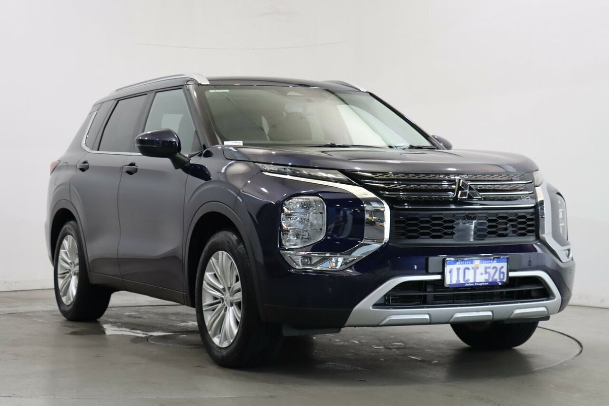 2024 Mitsubishi Outlander LS ZM