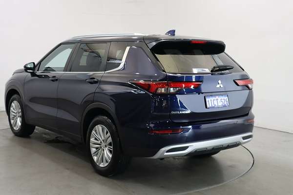 2024 Mitsubishi Outlander LS ZM