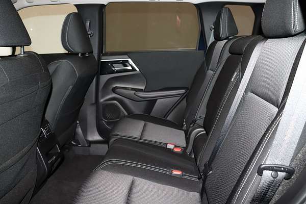 2024 Mitsubishi Outlander LS ZM