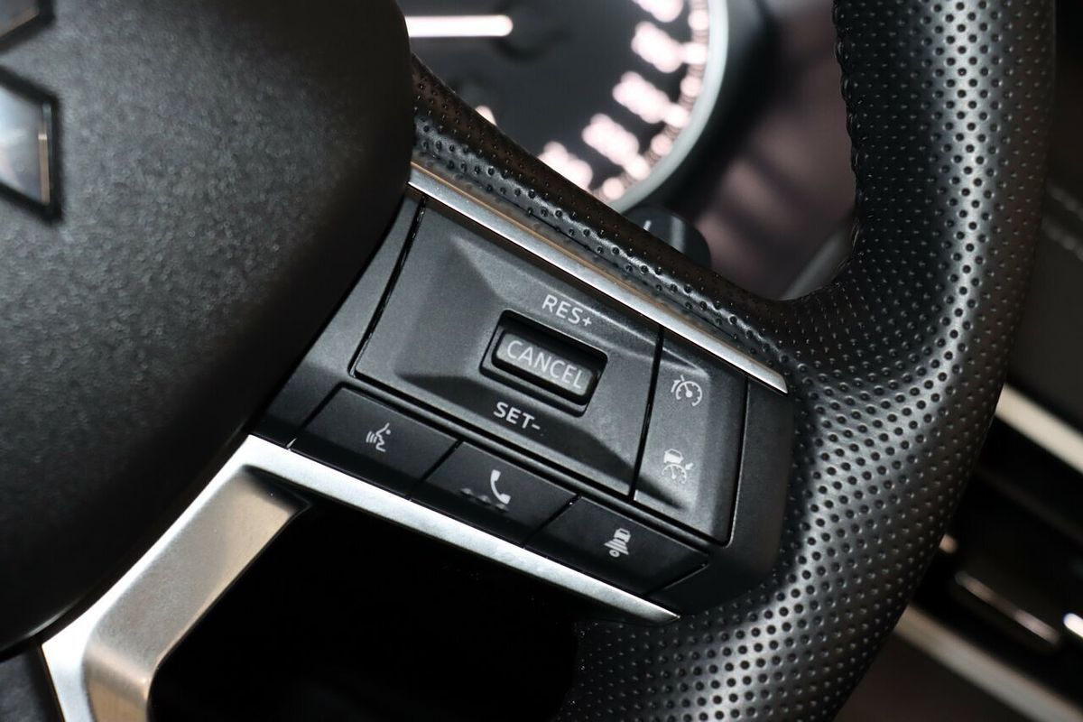 2024 Mitsubishi Outlander LS ZM