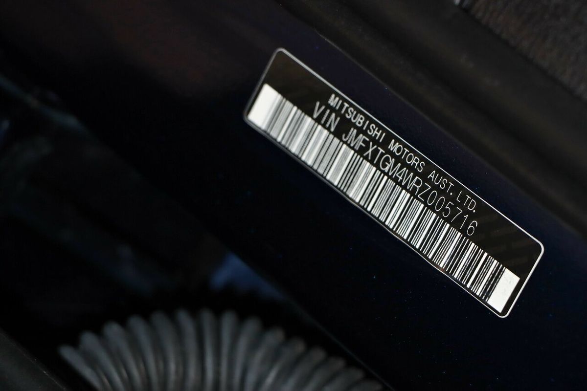 2024 Mitsubishi Outlander LS ZM