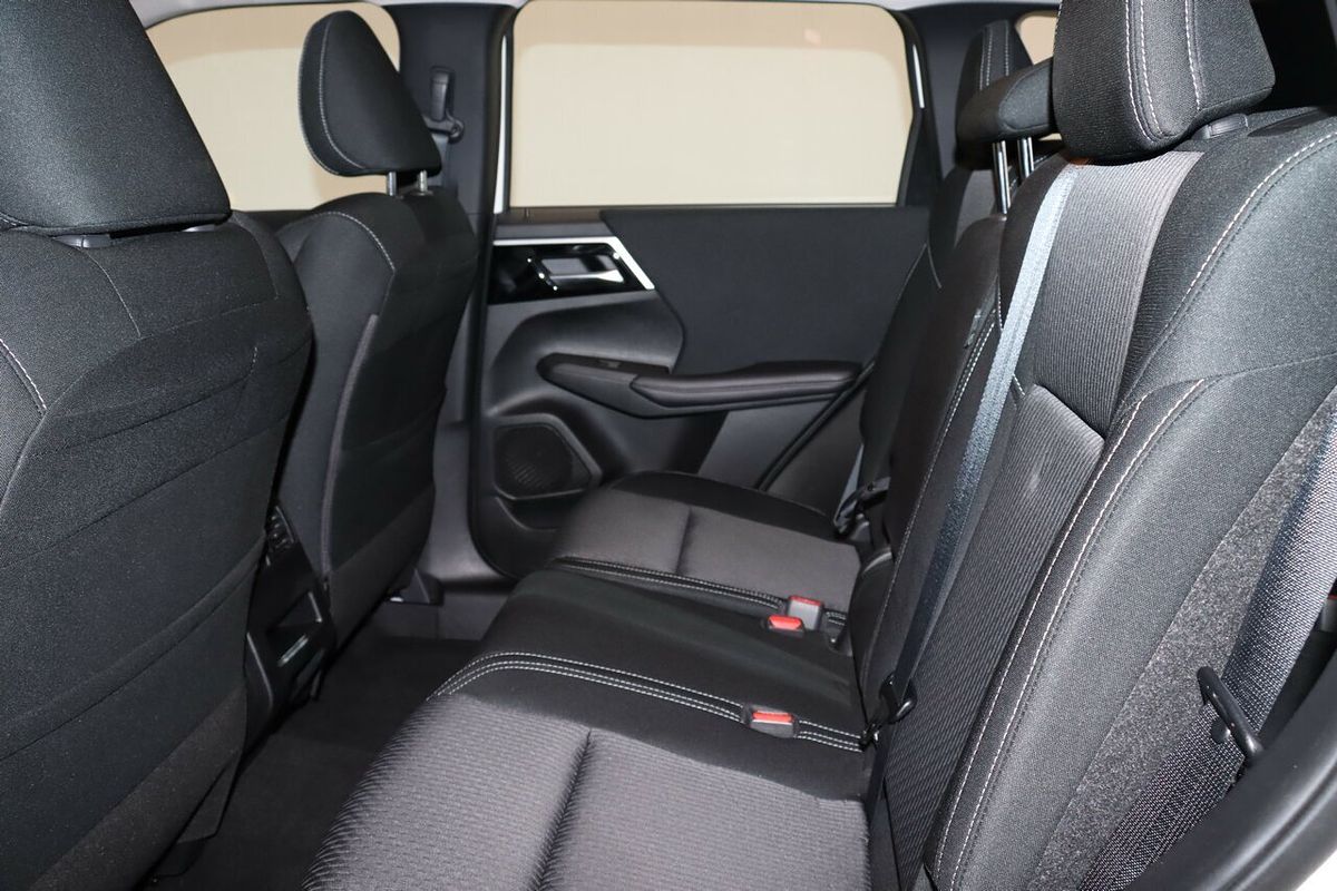 2023 Mitsubishi Outlander ES ZM