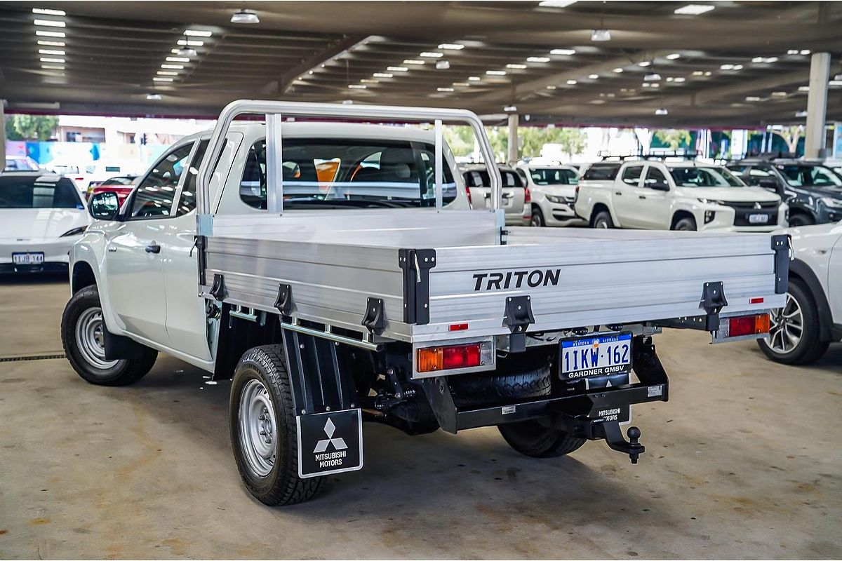 2019 Mitsubishi Triton GLX ADAS MR 4X4