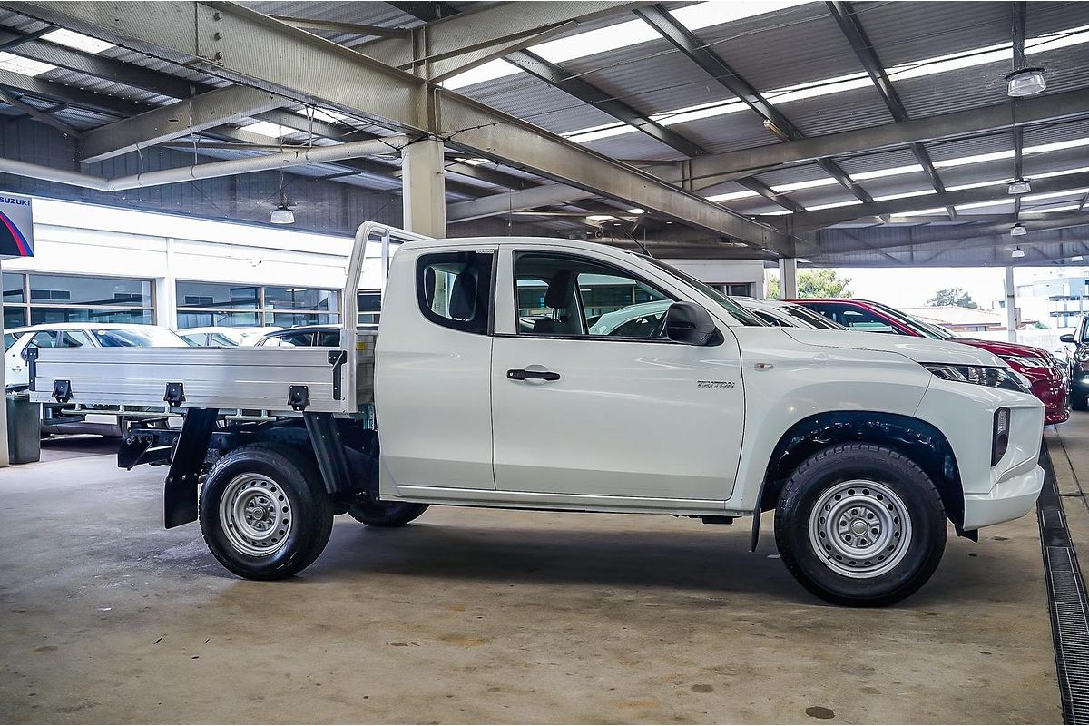 2019 Mitsubishi Triton GLX ADAS MR 4X4