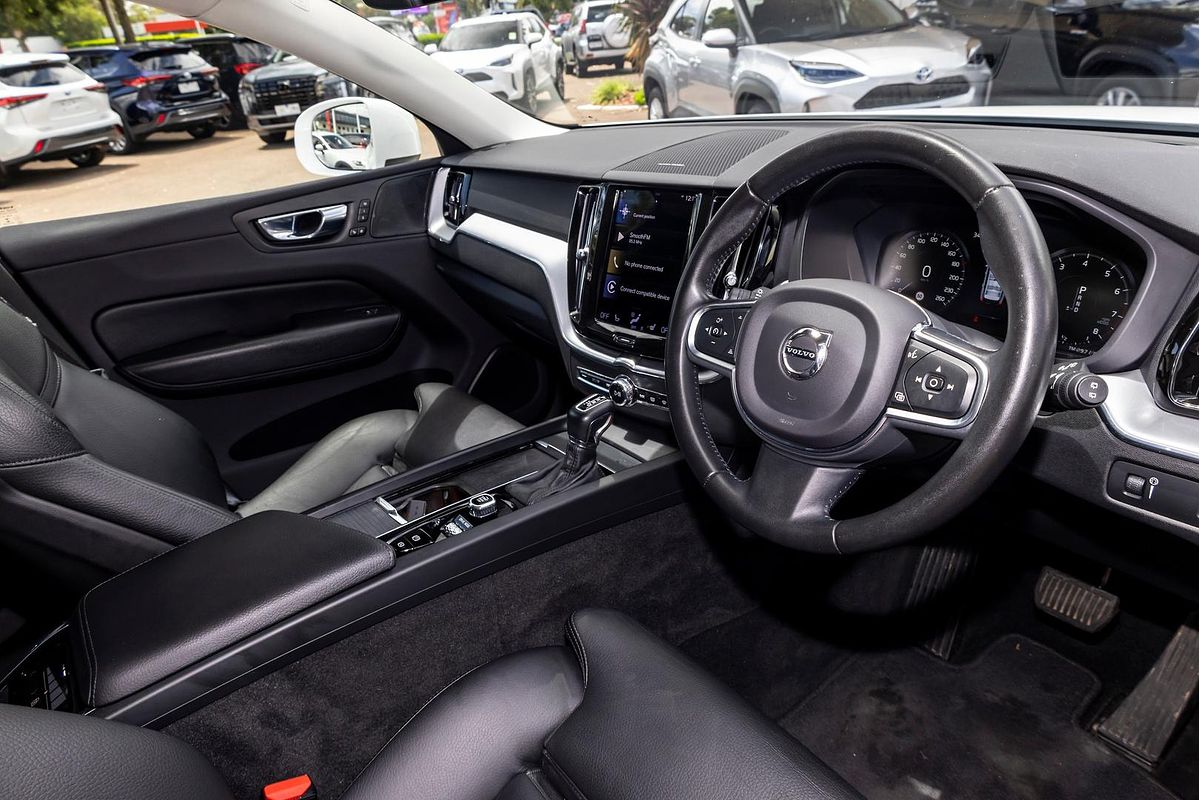 2021 Volvo XC60 T5 Momentum