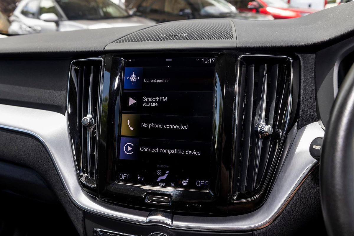 2021 Volvo XC60 T5 Momentum