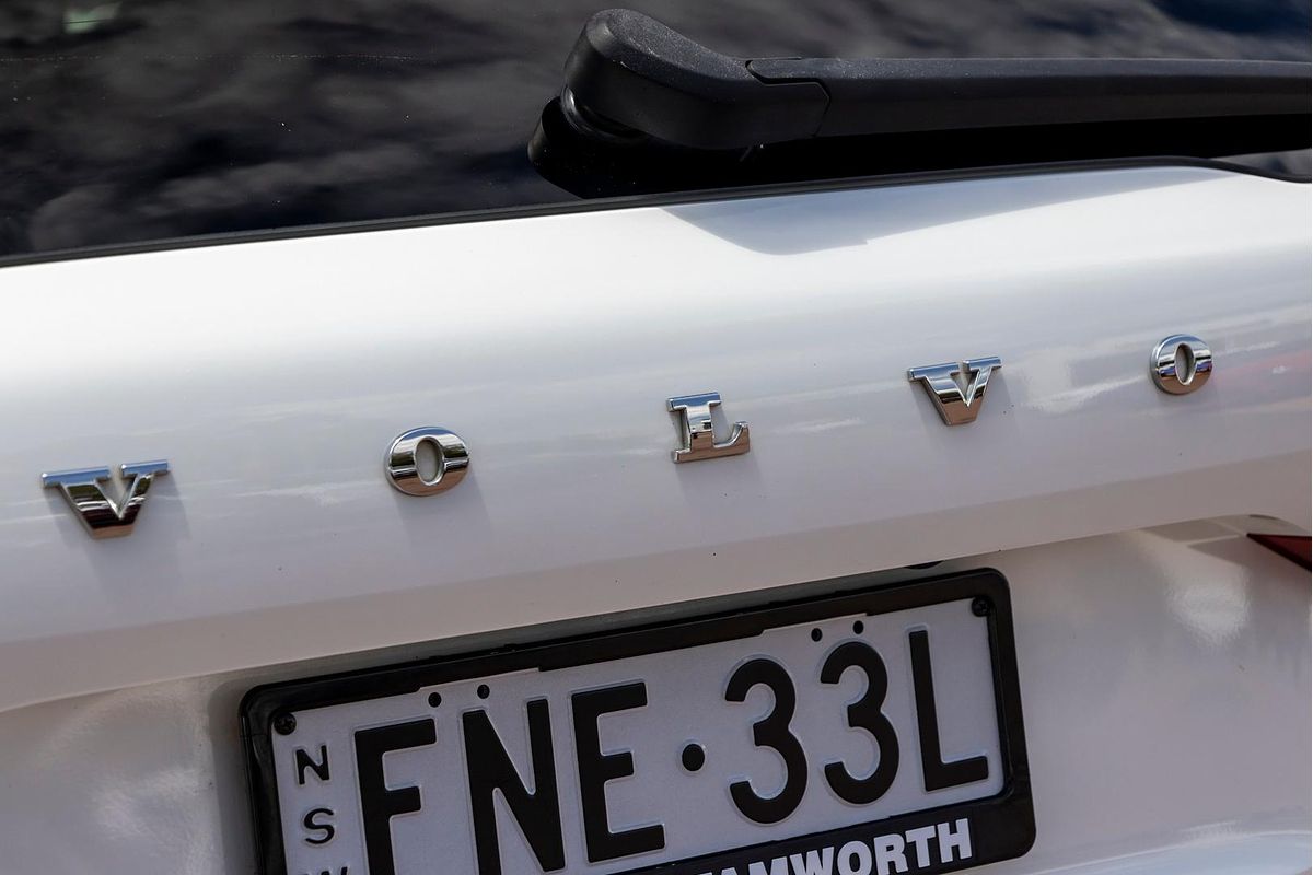 2021 Volvo XC60 T5 Momentum