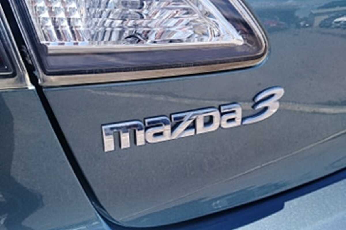 2012 Mazda mazda 3  AUTO MAXX