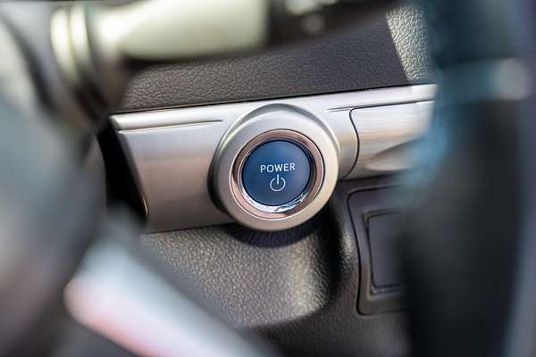 2017 Toyota Camry Atara S AVV50R