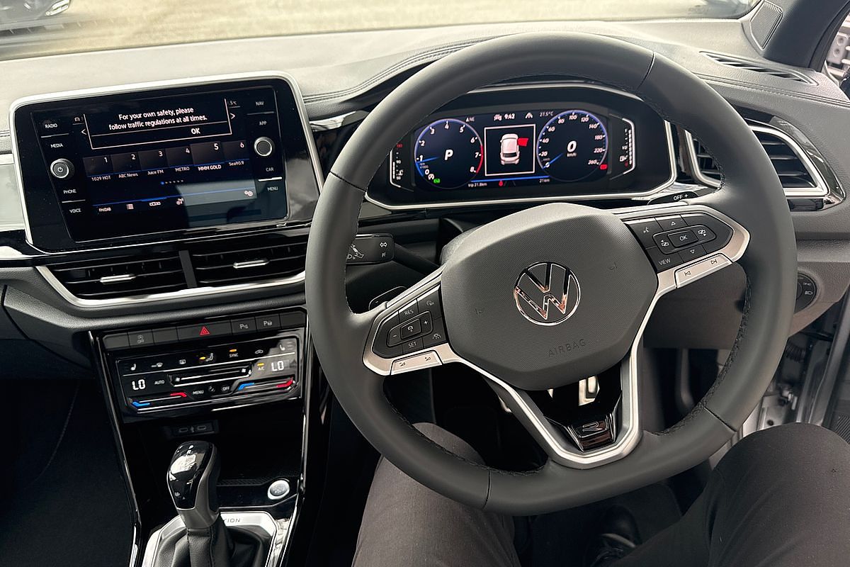 2024 Volkswagen T-Roc 140TSI R-Line D11