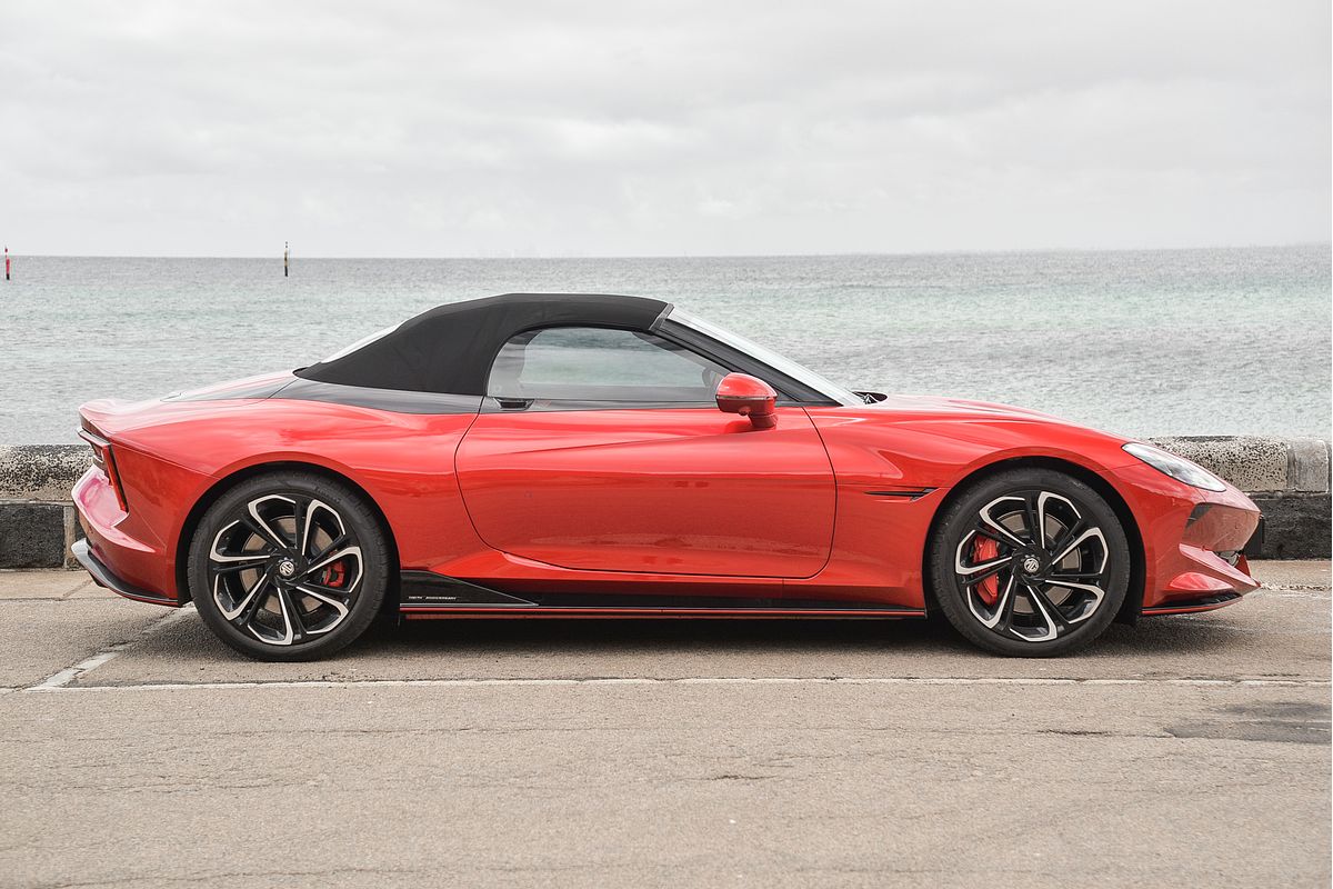 2024 MG Cyberster (No Badge) EC32