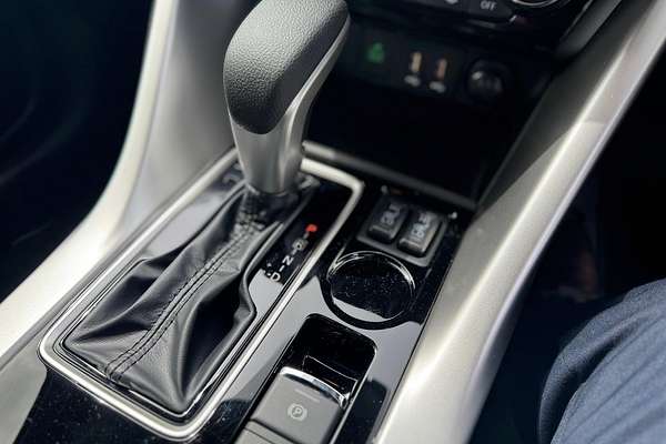 2024 Mitsubishi Eclipse Cross Exceed YB