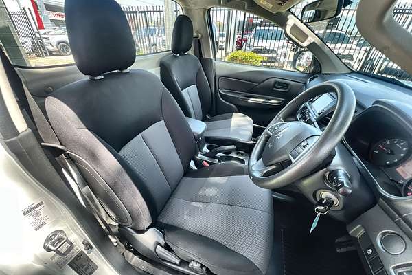 2022 Mitsubishi Triton GLX MR Rear Wheel Drive