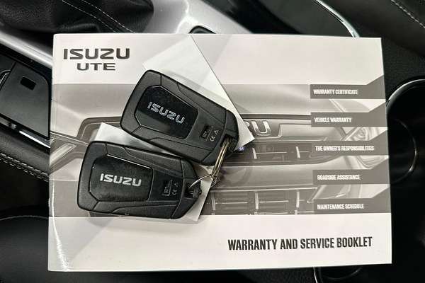 2023 Isuzu MU-X LS-T