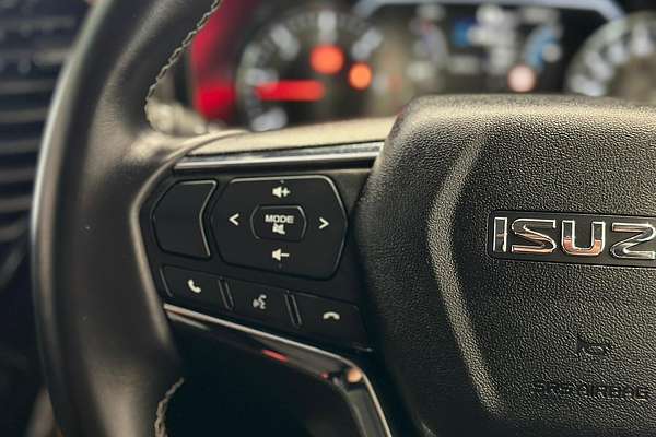 2023 Isuzu MU-X LS-U