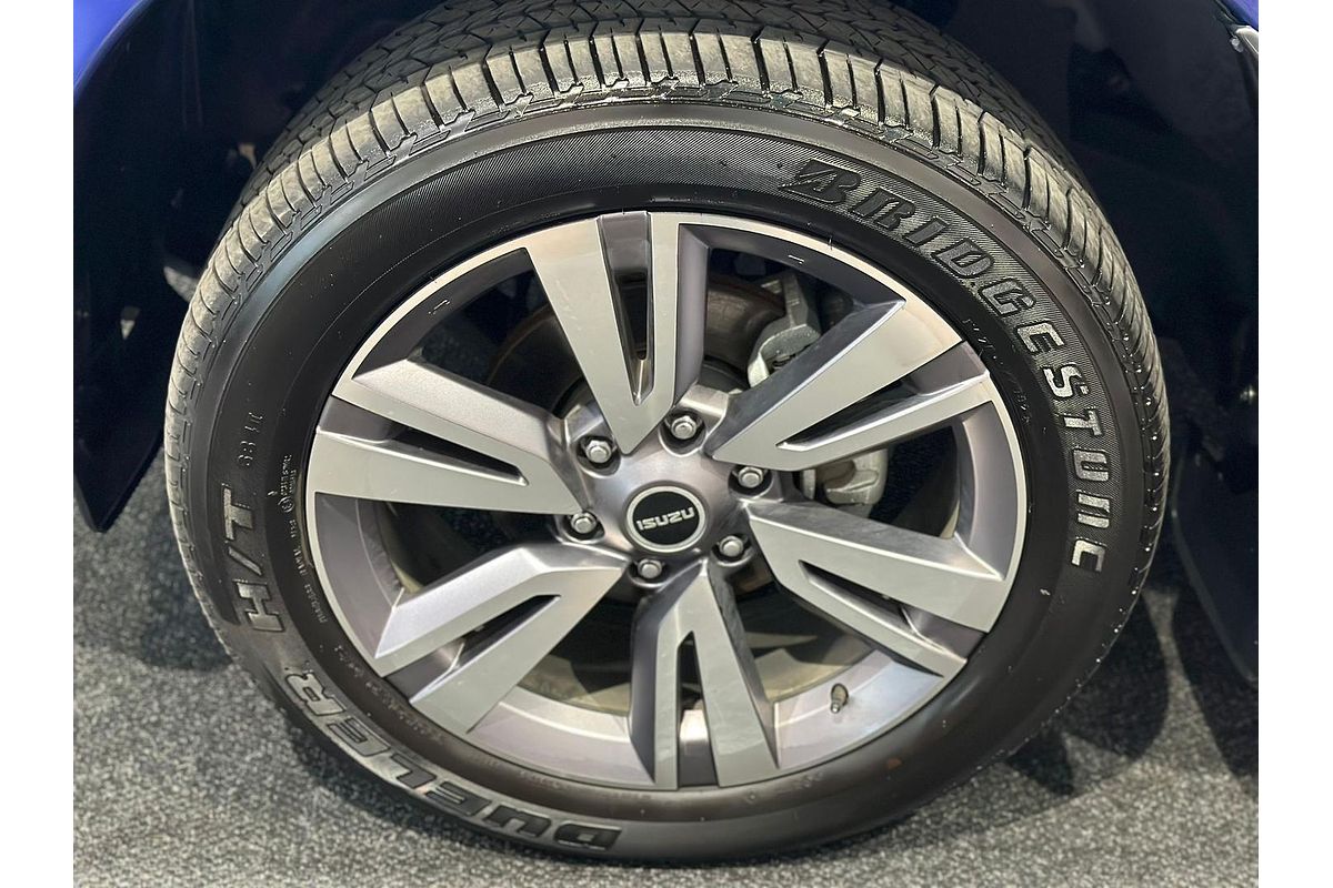 2023 Isuzu MU-X LS-T