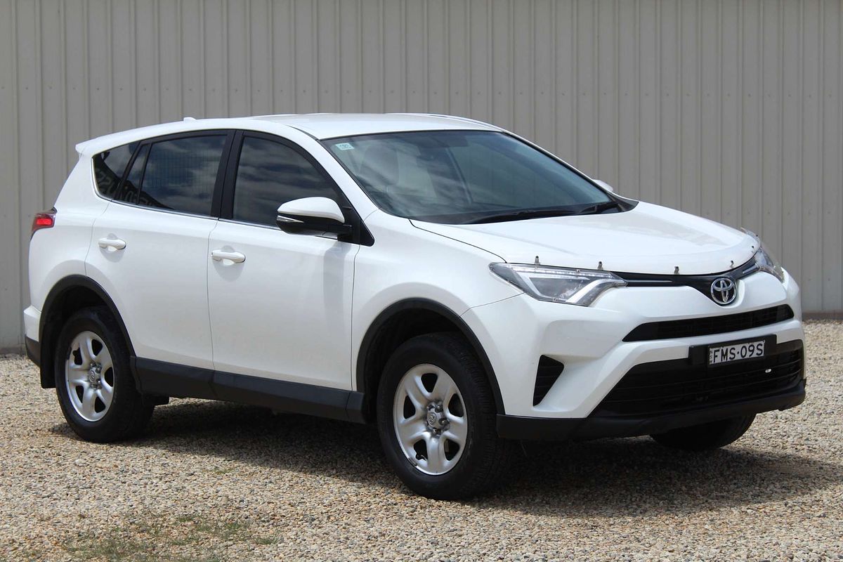 2017 Toyota RAV4 GX ZSA42R